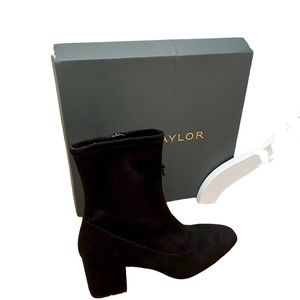 Ann Taylor Block Heel Suede Bootie NIB 8 1/2
(Originally over $200)